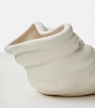 Running Against The Tide vase | Completedworks