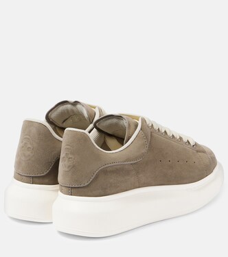 Sneakers oversize in suede con platform | McQueen
