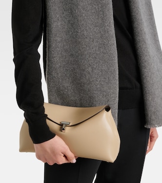 Clutch T-Lock in pelle | Toteme