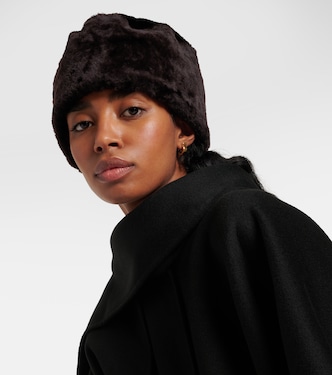 Shearling pillbox hat | Toteme