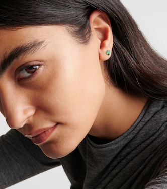 Boucles d'oreille unique en or 14 ct et émeraude | Roxanne First