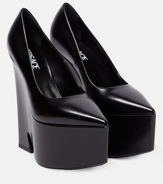 Salones Tempest de piel con plataforma | Versace