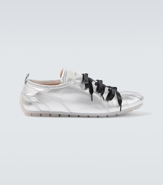 Sneakers Ballerina Grip aus Metallic-Leder | Simone Rocha