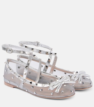 باليرينا من الشبك بتفصيل فيونكة Rockstud | Valentino Garavani