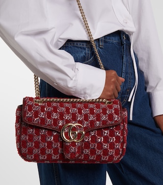 Schultertasche GG Marmont Medium aus Bouclé | Gucci