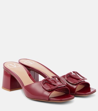 Mules VLogo Signature en cuir verni | Valentino Garavani