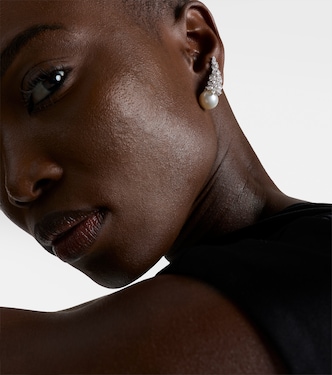 Orecchini a clip Perlescent in oro bianco 18kt con diamanti e perle | Yeprem