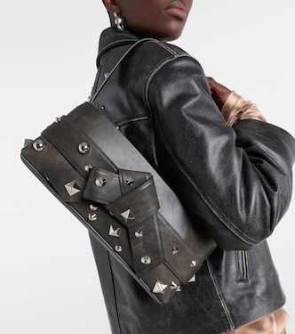 Sac Musubi en cuir à clous | Acne Studios
