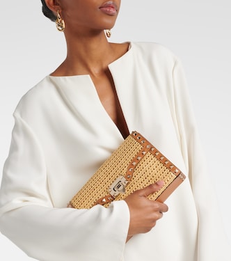 Rockstud Small raffia shoulder bag | Valentino Garavani