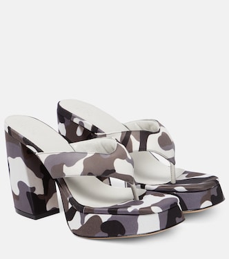 Gia 17 Uni camouflage platform thong sandals | Gia Borghini