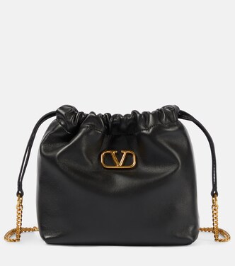 Pochette VLogo Signature Mini en cuir | Valentino Garavani