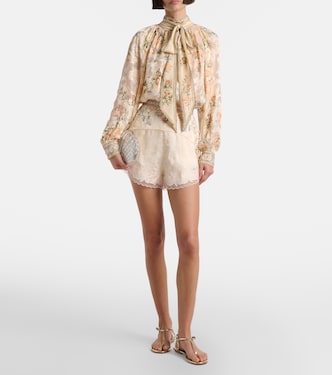 Shorts de tiro alto con encaje floral | Camilla