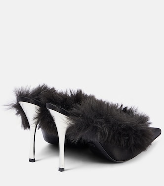 Mules aus Satin mit Faux Shearling | Magda Butrym