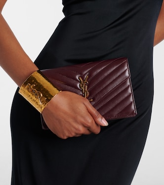 Cassandre Envelope leather wallet on chain | Saint Laurent
