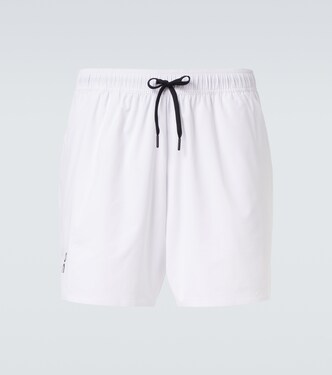 Shorts Court | On