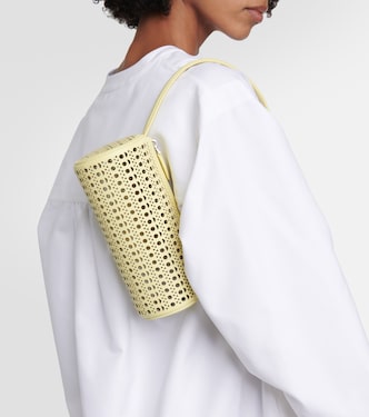 Sac Tube en cuir perforé | Alaïa