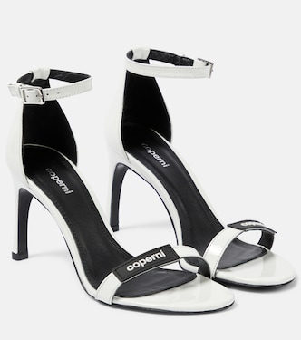 Sandali in vernice con logo | Coperni