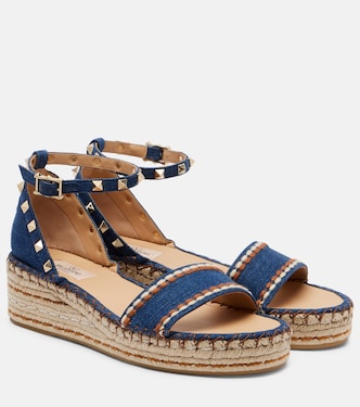 Rockstud Double denim espadrille sandals | Valentino Garavani