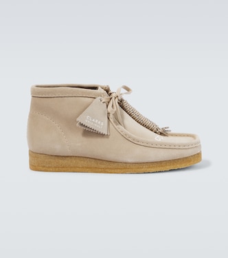 x Undercover botines Wallabee de ante | Clarks Originals
