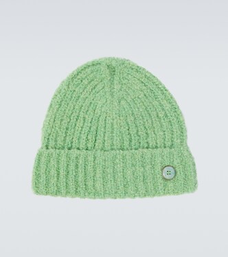 Bouclé cashmere beanie with emerald | God's True Cashmere