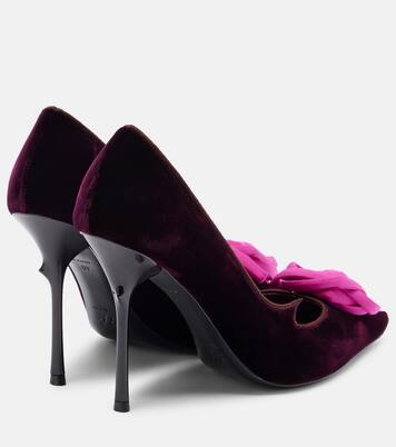 Epine Rose 100 floral velvet pumps | Roger Vivier