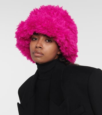 Bird faux fur bucket hat | Goldbergh
