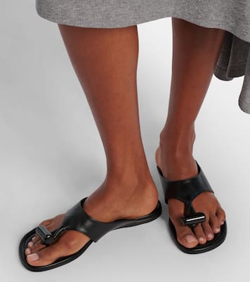 Toggle leather thong sandals | Loewe
