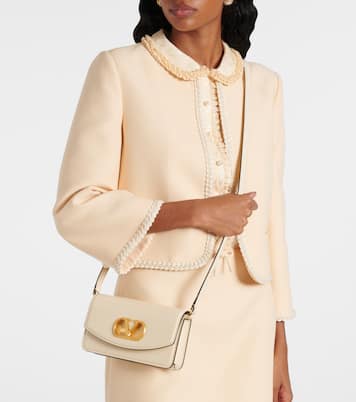 Vain VLogo leather clutch | Valentino Garavani