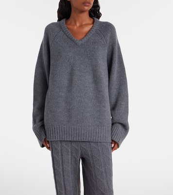Oia oversized cashmere sweater | Lisa Yang