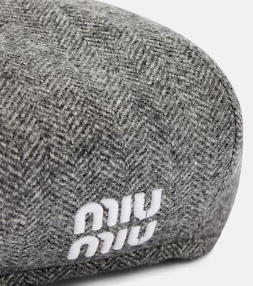 Basco in lana con logo | Miu Miu