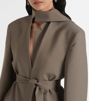 Deconstructed belted blazer | Róhe
