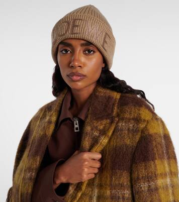 Logo embroidered ribbed-knit wool beanie | Loewe