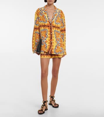 Shorts in crêpe di seta con stampa | Valentino