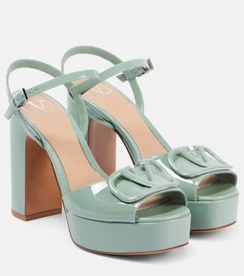 Sandalias con plataforma VLogo Signature de charol | Valentino Garavani