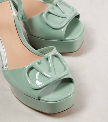 Sandalias con plataforma VLogo Signature de charol | Valentino Garavani
