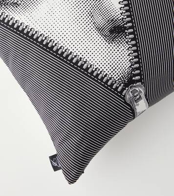Tema e Variazioni n.401 cushion | Fornasetti