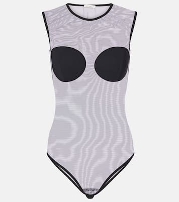 Body in mesh | Nensi Dojaka
