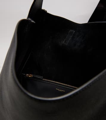 Le 5 à 7 Supple Large leather shoulder bag | Saint Laurent