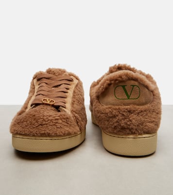 Sneakers Royco VLogo aus Faux Fur | Valentino Garavani