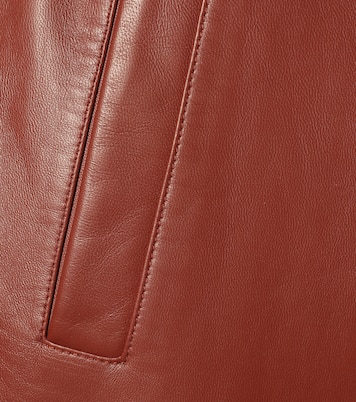 Chilling leather pants | Common Leisure