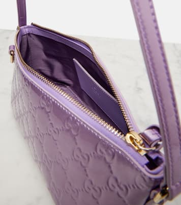 Bolso al hombro GG Emblem Mini de charol | Gucci