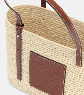 Paula's Ibiza - Shopper Anagram Small in rafia e pelle | Loewe