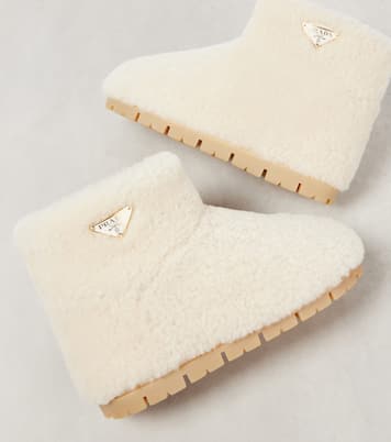 Botines de borrego con logo | Prada