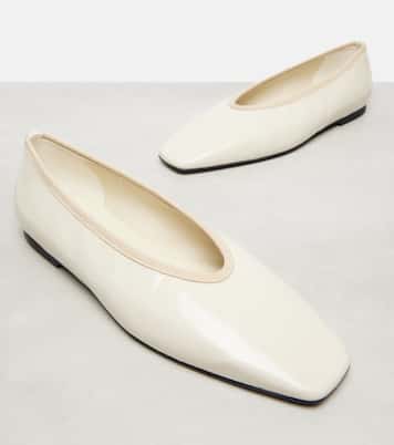 Croc-effect patent leather ballet flats | Toteme