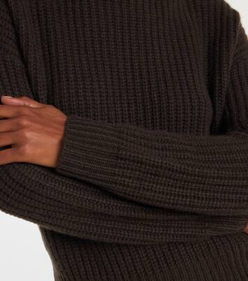 Julina cashmere turtleneck sweater | Lisa Yang