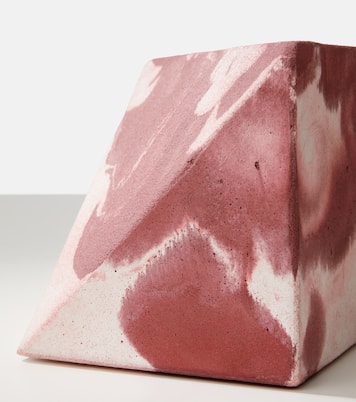 Concrete bookend | Michaël Verheyden