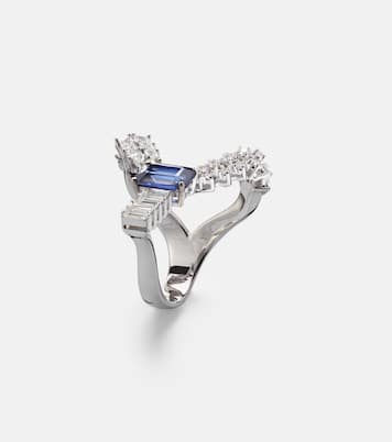 Reign Supreme 18kt white gold ring with sapphire and diamonds | Yeprem