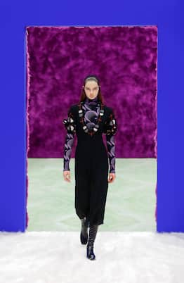 Vestido midi de crepé de lana y seda | Prada