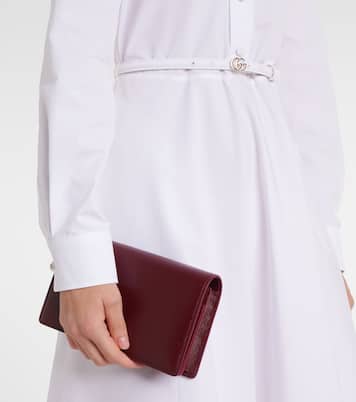 Gucci Script leather wallet on chain | Gucci