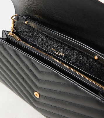 Portefeuille à chaîne Cassandre matelassé en cuir | Saint Laurent